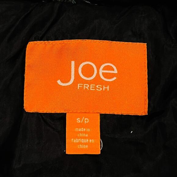 ★ Quilted Full-Zip Black Puffer Jacket w/ Diamond Stitch Design ★ - Picture 4 of 6